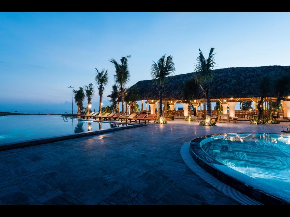 Stelia Beach Resort Tuy Hoa Exterior photo